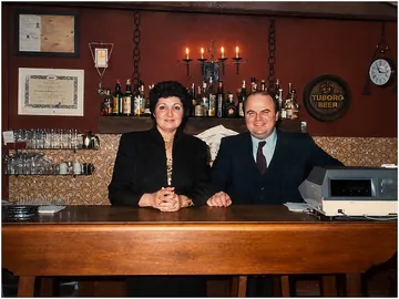 Ugo e Lella Parizzi al bancone